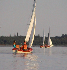 Sollte man nicht öfter an so schönen Abenden aufs Wasser?